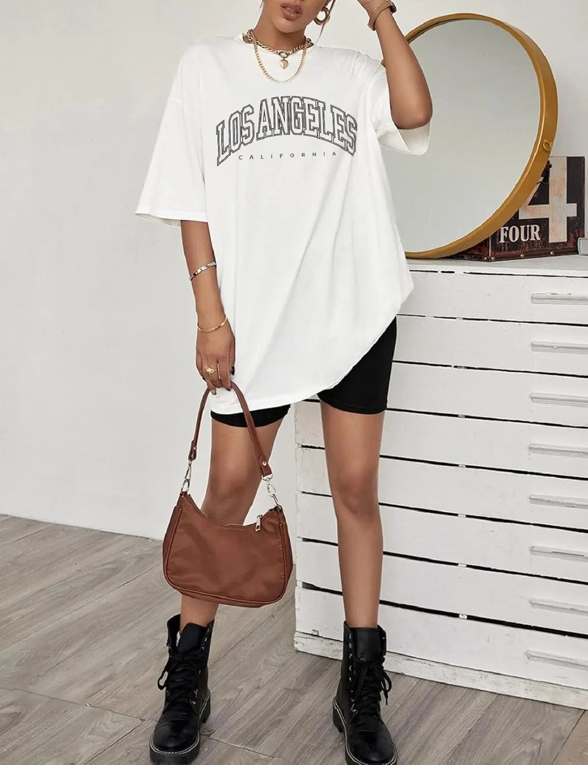 Graphic Tees for Women Casual Loose Fit Womens Tops Oversized Crew Neck T Shirts Summer Trendy Short Sleeve T-Shirt